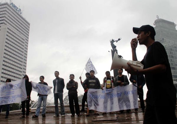Mahasiswa Tolak Aksi Kekerasan Terhadap Rakyat
