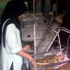 Seorang Warga Pacitan Lahirkan Bayi Tanpa Anus