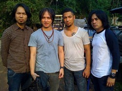 Lagu Konspirasi Menjadi Soundtrack Film Dilema