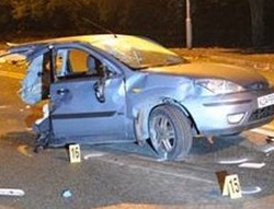 Ford Focus Terbelah Dua karena Tabrakan, Pengemudi Mabuk Selamat