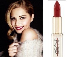 Cheryl Cole Rilis Lipstik Sambil Beramal