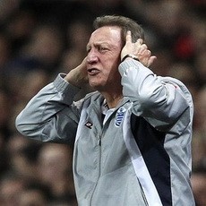QPR Berhentikan Warnock