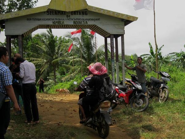 Paspor Tak Berarti di Camar Bulan-Malaysia