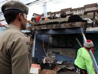 Belasan PKL Tebet Digusur