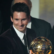 Messi Setara Zidane & Ronaldo