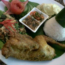 Rasakan Nikmatnya Ayam Comrang Khas Bali di Bandung