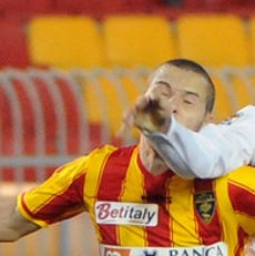 Problem di Bek Kiri, Milan Dekati Pemain Lecce