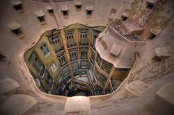 Sentuhan Tangan Antoni Gaudi di Barcelona