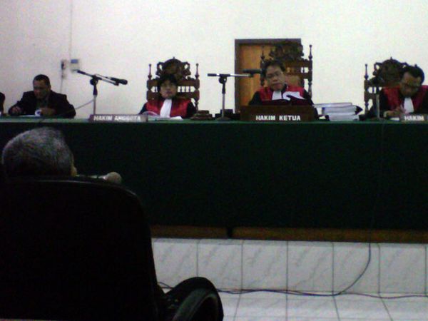 Gubernur NII Divonis 5 Tahun