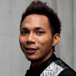 Tanpa Jabatan Briptu, Norman Kamaru Lebih Dekat dengan Rakyat