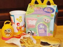 Mc Donald Inggris Mengganti Mainan Happy Meal Dengan Buku