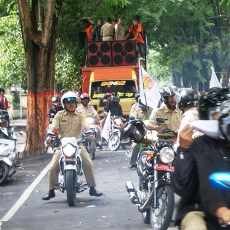 Tiga Ribu Perangkat Desa di Lumajang Turun ke Jalan