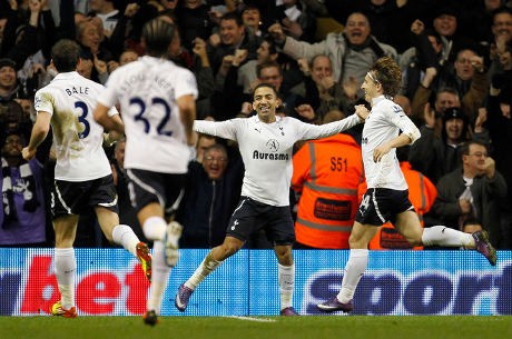 Tekuk Everton, Spurs Tempel MU