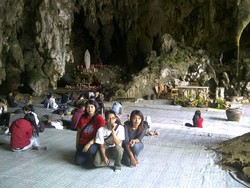 GUA MARIA TRITIS, jalan menuju ke surga