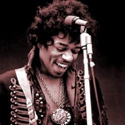 Jimi Hendrix Tak Suka Suaranya Sendiri
