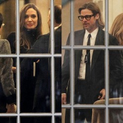 Angelina Jolie dan Brad Pitt Kunjungi Gedung Putih