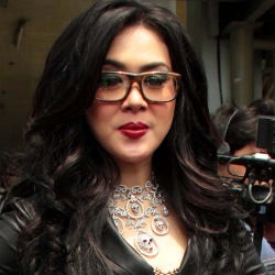 Syahrini Bisa Menciptakan Hal Biasa Jadi Fenomenal