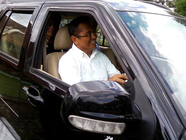 Dahlan Iskan Slalom Test Pakai Esemka