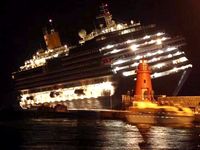 Kapal Pesiar Kandas di Perairan Italia