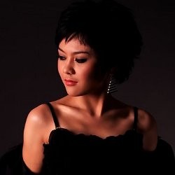 Sosok Valia Rahma di Mata Suami