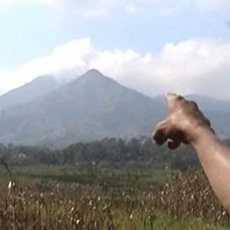 Disbudpar Garut: Piramida di Gunung Sadahurip Bohong!