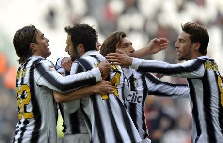 Juventus Diimbangi Cagliari