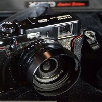 Fujifilm X100 Limited Edition Dibalut Kulit Asli