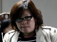 Rosa Buka-bukaan di Depan Nazaruddin