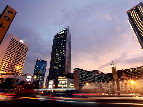 Hari yang Cerah di Langit Jakarta