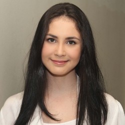 Demi Karier, Arumi Bachsin Tunda Kuliah 