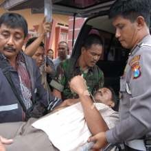 Cek Kejadian, Dua Anggota Polsek Asembagus Dibacok Warga