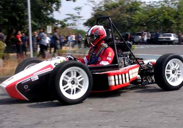 Mobil Formula UGM Siap Diadu di Jepang