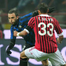 Allegri: Milan Bermain, Inter Bertahan