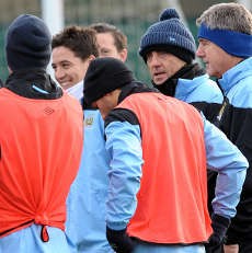 Bahas Krisis Pemain City, Mancini Singgung Barca