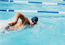 Klorin Dalam Kolam Renang Dikaitkan Dengan Kerusakan Paru