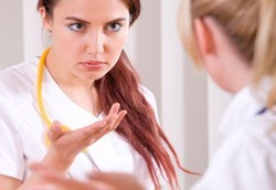 Perawat yang Galak Menunjukkan Kalau Ilmunya Cetek