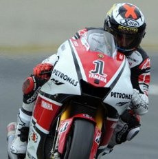 Lorenzo Tak Percaya Kutukan Motor No.1