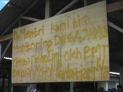 Resmikan Pasar di Magelang, Menteri Koperasi Disambut Demo Ricuh