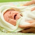 Jangan Khawatir, Bayi Diberi ASI Memang Lebih Rewel