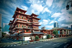 Melihat Gigi Sang Buddha