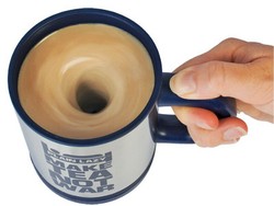 Lazy Mug, Bisa Mengaduk Minuman Sendiri!
