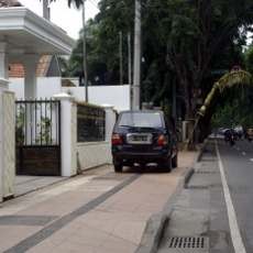 Penertiban Parkir di Pedestrian Surabaya Masih Tebang Pilih