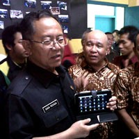Walkot Bandung Terpukau Komputer Tablet Karya SMKN 4