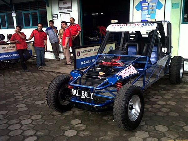 Buggy Car & Tablet Karya Siswa SMK