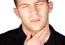 Hindari Minum Kopi Saat Radang Tenggorokan