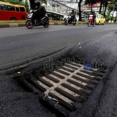  Lubang Penutup Gorong-gorong di Jalan Sudirman Sudah Telan Korban 