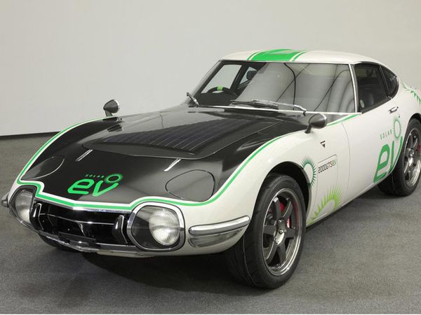 Toyota 2000GT Lahir Lagi