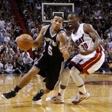 Heat Pukul Balik Spurs