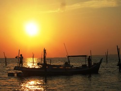 Spektakuler Sunrise di negeri laskar Pelangi