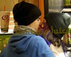 Lagi, Justin Bieber & Selena Gomez Kepergok Ciuman